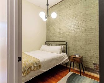 2 Bedroom Suite - Frankfort