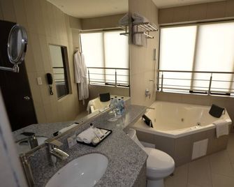qp Hotels Lima - Lima - Bathroom