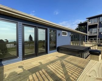 Lake Bluff Inn and Suites - South Haven - Балкон