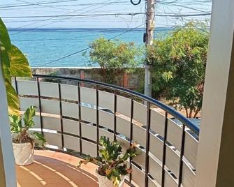 room with sea view - Talisay - Balcony