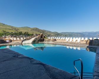 Grandview 636 Waterfront condo on Lake Chelan - Chelan - Piscina