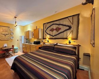Charming Brewery Gulch apartment in a historic former brothel close 2 everything - Бісбі