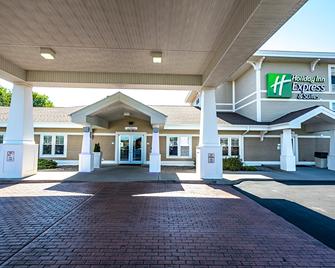 Holiday Inn Express Hotel & Suites Iron Mountain - Iron Mountain - Byggnad