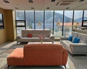Benikea Central Hotel - Tongyeong - Sala de estar