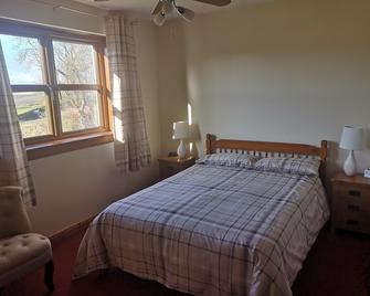 Balhousie Farm Bed and Breakfast - Leven - Bedroom