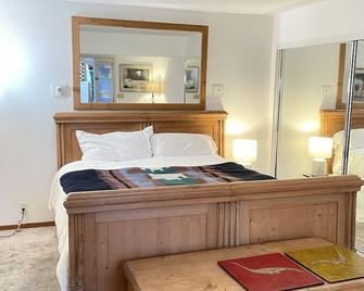 Beautiful beachfront home with unobstructed ocean views - Santa Cruz - Chambre