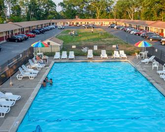 Atlantic Inn and Suites - Wall Township - Wall - Piscina