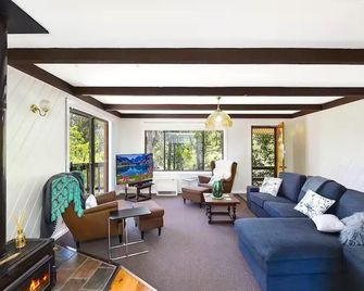 Belvidere Cottage - Blackheath - Living room