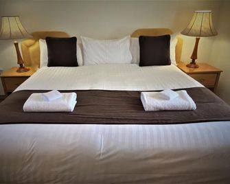 Riverview at Ross - Ross - Habitación