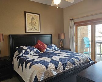 Bring Your Boat. Guest Able To Dock Boat While During Their Stay. - Manteo - Bedroom