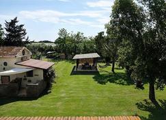 Agriturismo al Girasole - Apartment on the farm - Orbetello - Patio