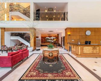 هوتل كاسينو تاور كامبيناس كامبوي باي ناسيونال إن - كامبيناس - ردهة