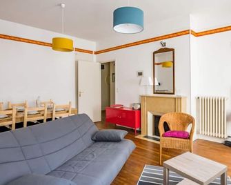 Apartment Broussais by Interhome - Saint-Malo - Living room