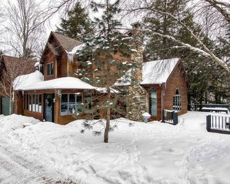 Comfy, Cozy Lake & Mountain Home - Saranac Lake - Budova