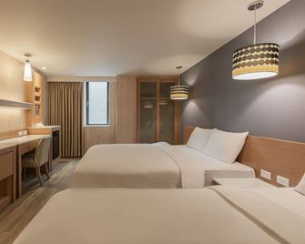 Kindness Hotel - Tainan Chihkan Tower - Tainan City - Bedroom