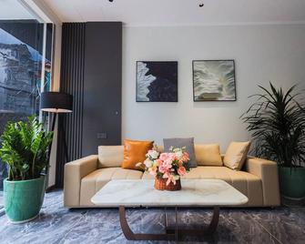 Enjoy Apartment & Hotel - Dalat - Living room