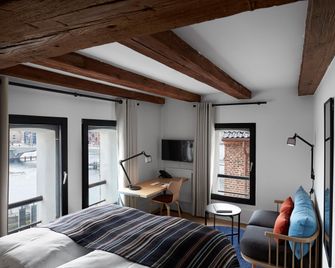 فندق 71 نيهافن - كوبنهاغن - غرفة نوم