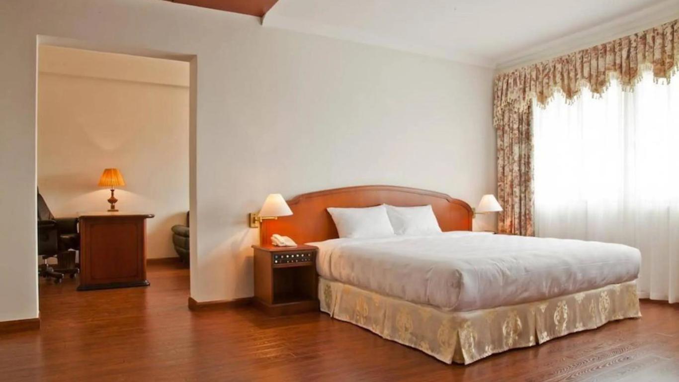 Green Park Hotel