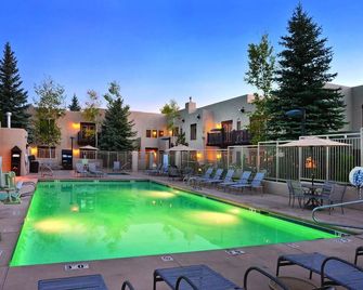 Beautiful resort in the heart of it all! - Taos - Pool