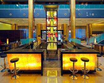 C&D Hotel Xiamen - שיאמן - בר