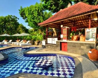 Inna Sindhu Beach Hotel & Resort - דנפסאר - בריכה