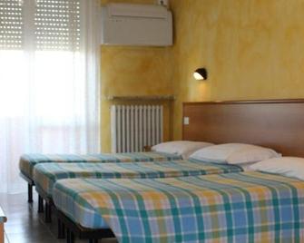 Albergo Napoleone - Sant'Ambrogio di Valpolicella - Slaapkamer