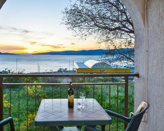 Apartments with parking space Senj - 11520 - Senj - Balcón