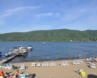 Marine Village Resort - לייק ג'ורג'