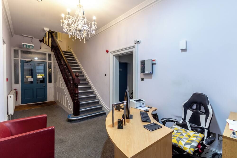 Gatwick Inn Hotel - Horley