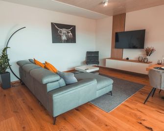 Ferienwohnung Steinablick Mit Grossem Ba - Ühlingen-Birkendorf - Wohnzimmer