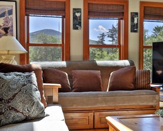 Cortina Mountain Chalet - Outdoor Hot Tub - Close To Pico And Killington Mountains 3 Bedroom Home - Rutland - Sala de estar