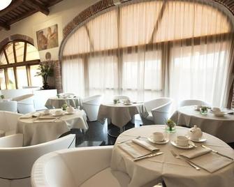 Villa Solaris Hotel & Residence - Tezze sul Brenta - Restaurante