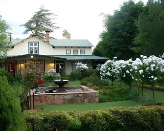 Highland Rose Country House & Serenity Spa - Dullstroom - Building