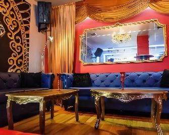 Lux Hotel - Πειραιάς - Σαλόνι