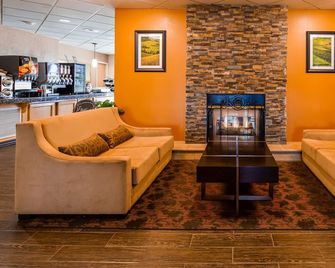 Best Western Plus Caldwell Inn & Suites - Caldwell - Salónek
