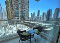 Golden Stay Vacation Homes continental tower marina - Dubai - Balcony