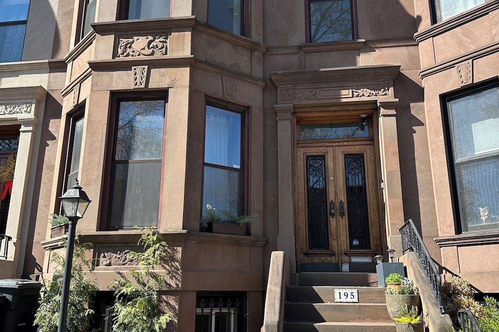 Charming Brownstone just 2.5 blocks from Prospect park - Brooklyn - Edificio
