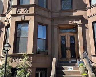 Charming Brownstone just 2.5 blocks from Prospect park - Brooklyn - Gebouw