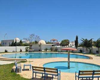 Furnished apartment S+ 3 Yasmine Hammamet sleeps 8 - Yasmin Hammamet - Piscina