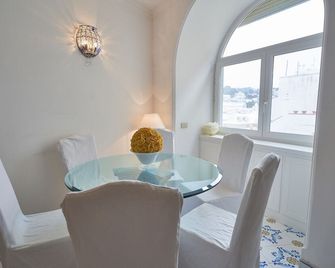 L'Abate Luxury Apartment - Capri - Jadalnia