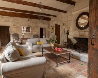 Hotel Et Appartements Domaine Des Clos - Teritoria - Beaucaire - Obývací pokoj