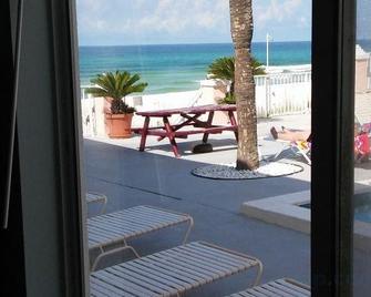 Pineapple Villas - Panama City Beach - Patio