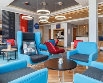 Holiday Inn Express Birmingham - Walsall By IHG - Walsall - Lounge