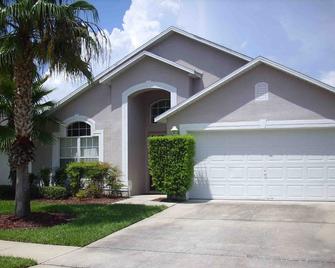 Single Storey 5 Bed 3 Bath Villa with Pool, HD-TV , private beach + WiFi - Kissimmee - Building