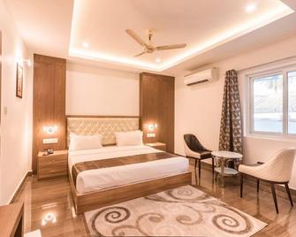 Grand Paradise - Port Blair - Bedroom