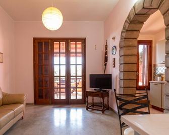 Welcomely - Josto Panoramic House - Cuglieri - Sala de estar