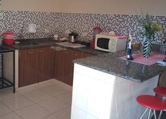 Comfort Townhouse 4 Beds Near 2 Shoppings - Well Located - Campo Grande - Cocina