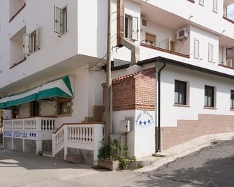 Hotel Residence Florida - Isola di Capo Rizzuto - Building