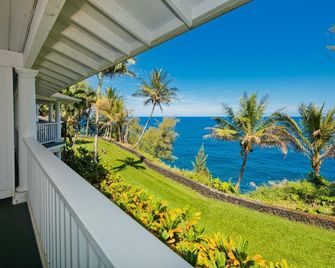 The Palms Cliff House Inn - Honomu - Balcón