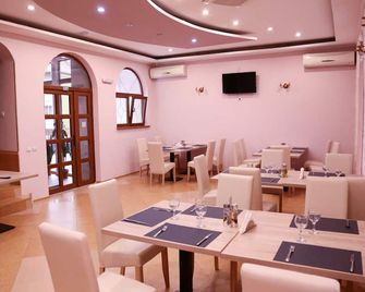 فندق أبولونيا - براسوف - مطعم